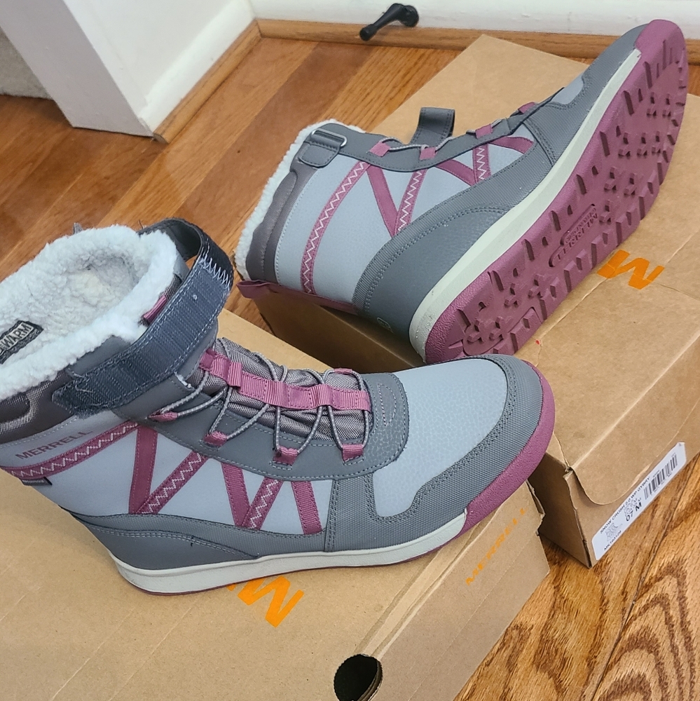 Women's Gray and Pink Winter Boots